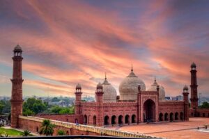 Image showing badshahi masjid lahore